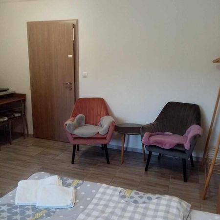 Ivachnova 84 Hotel Екстериор снимка