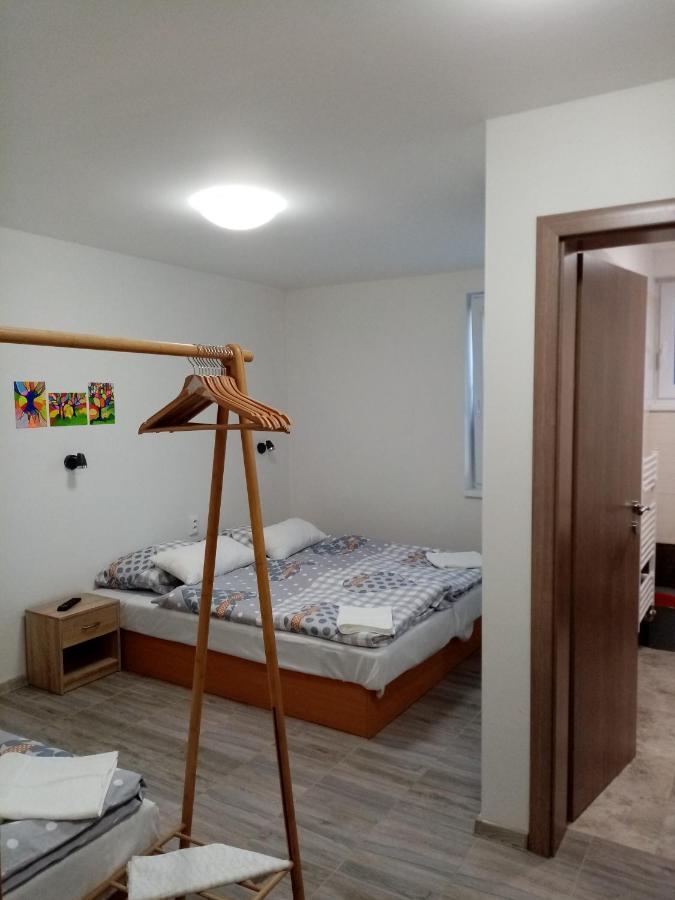 Ivachnova 84 Hotel Екстериор снимка