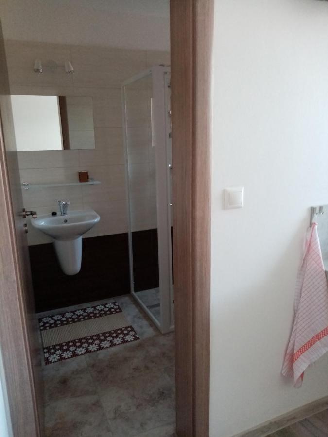 Ivachnova 84 Hotel Екстериор снимка