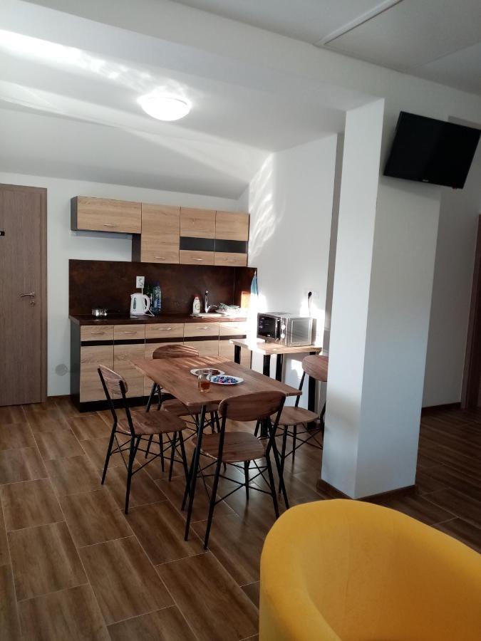 Ivachnova 84 Hotel Екстериор снимка
