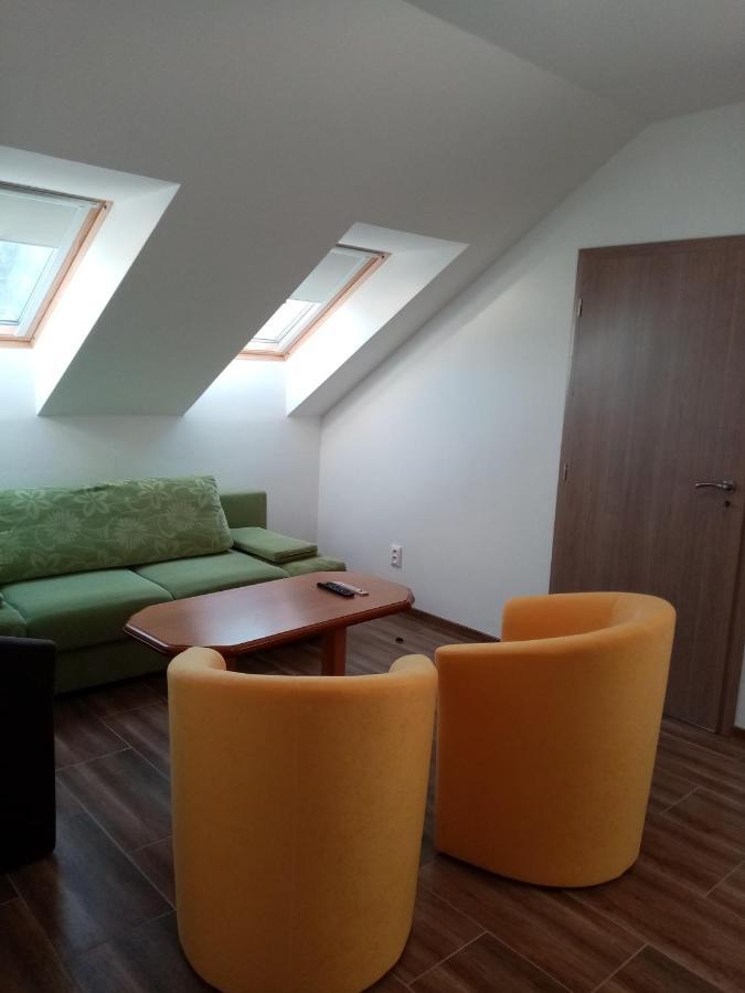 Ivachnova 84 Hotel Екстериор снимка