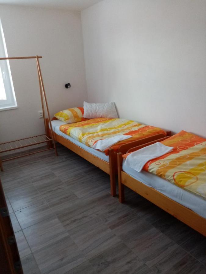 Ivachnova 84 Hotel Екстериор снимка